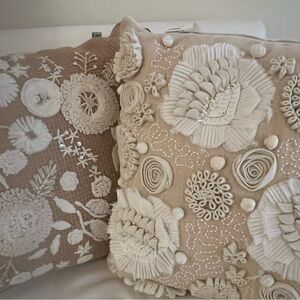 Celerie 2PC pairs Flower Pearl Beads Floral Throw Pillows duck feather